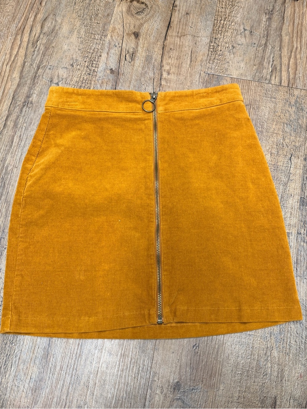 Forever 21 Women’s Mustard Corduroy Zip-Front Mini Skirt size small